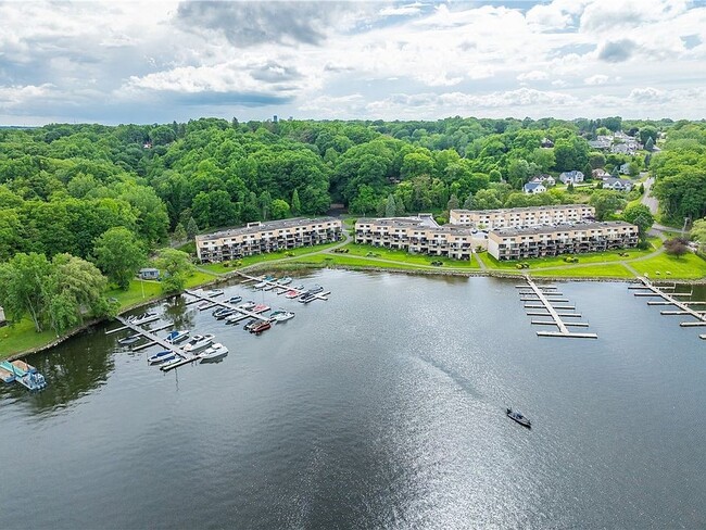 Building Photo - 265 Bay Village Dr