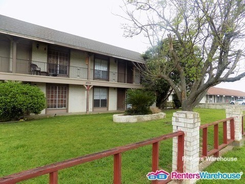 Foto del edificio - 2005 Justin Ln