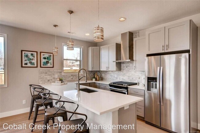 Building Photo - 3 br, 3.5 bath House - 752 S Leyden St