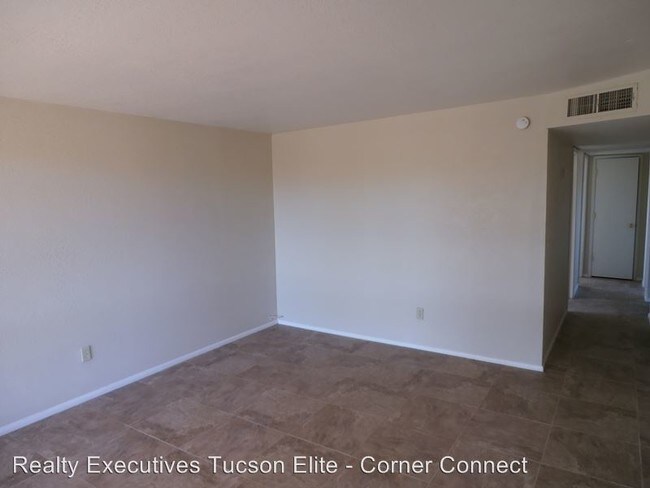 Foto del edificio - 6702 S Downing Ave