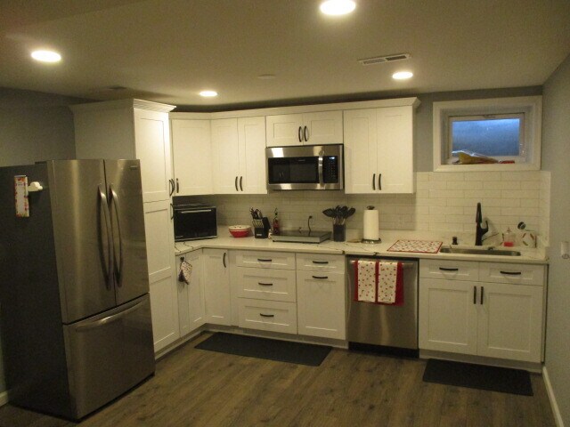 Foto del edificio - 15405 Thompson Rd