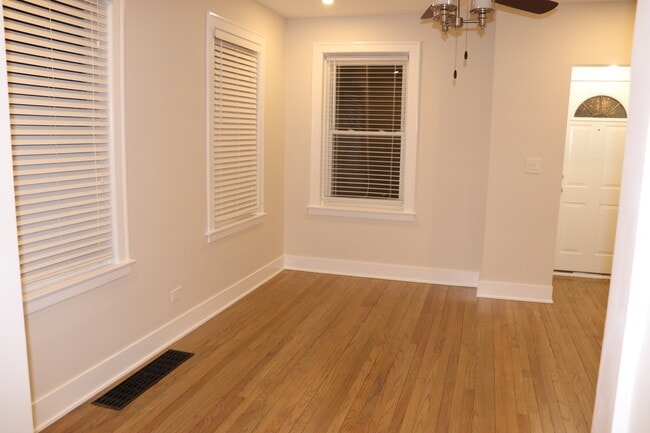 Building Photo - 3418 N Nordica Ave