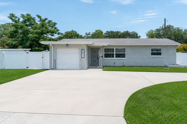 Foto del edificio - 8801 Sunlit Cove Dr NE
