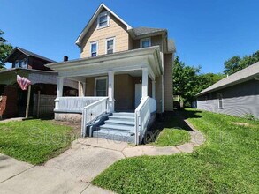 Building Photo - 121 Gilbert Ave