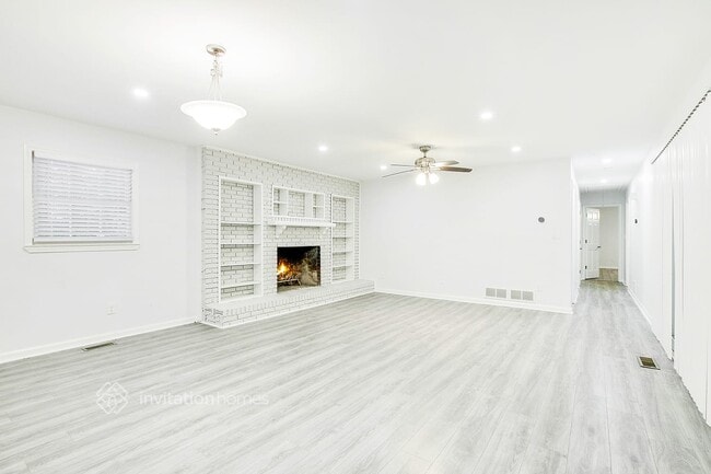 Building Photo - 6 Nellie Brook Dr SW