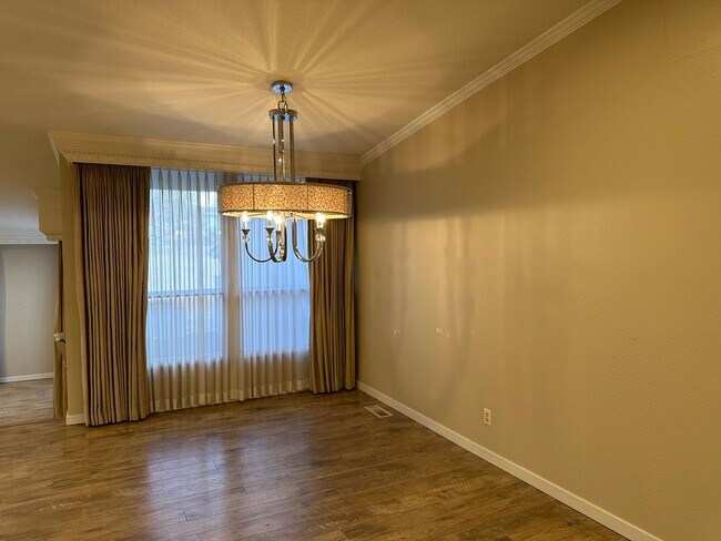 Foto del edificio - 2 bed 2 bath Condo with Garage