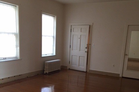 Family Room - 512 Allegheny St