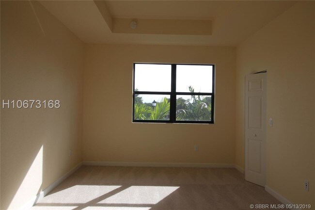 Foto del edificio - 5886 NW 56th Pl