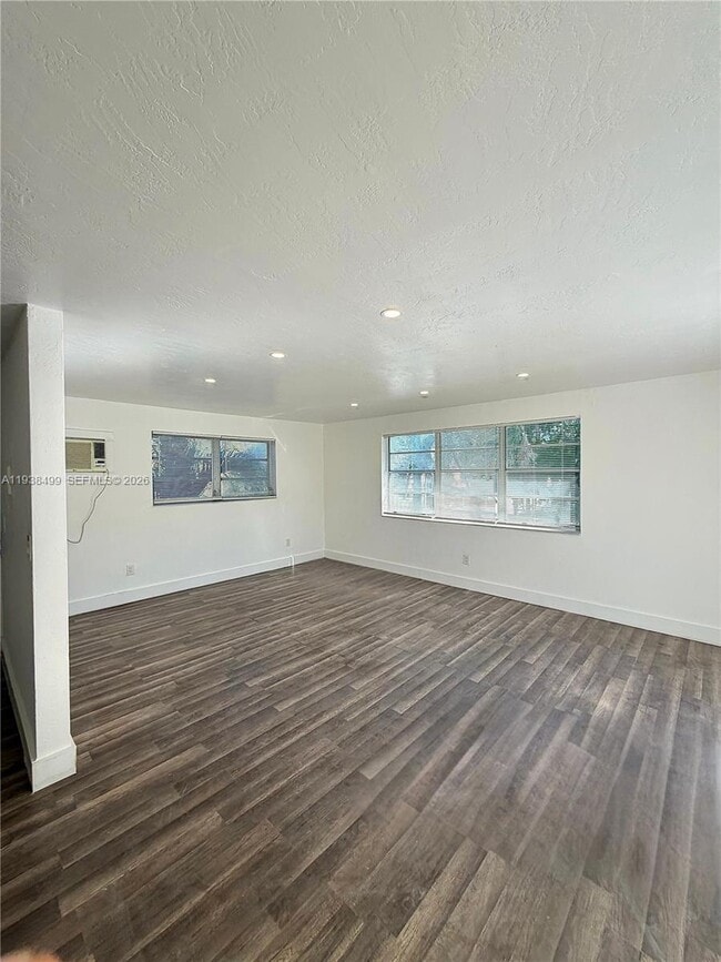 Foto del edificio - 16890 NE 21st Ave