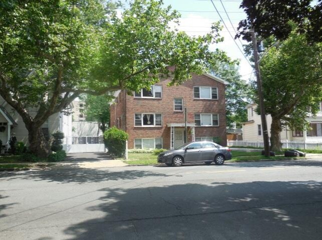 Foto del edificio - 2063 Elizabeth Ave