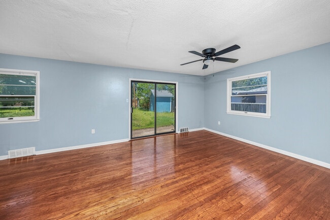 Building Photo - 4503 SW Atom Ave