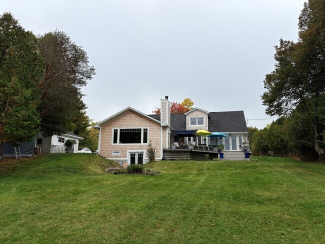 Building Photo - 61 Kennebecasis Dr