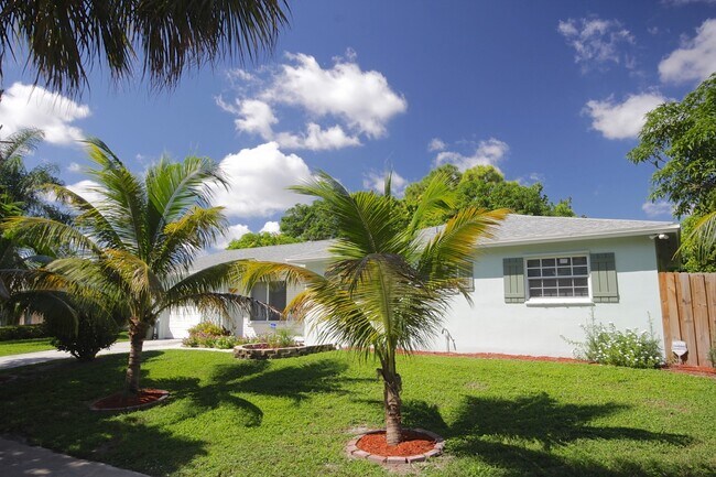 Foto del edificio - 3111 Lake Ida Road
