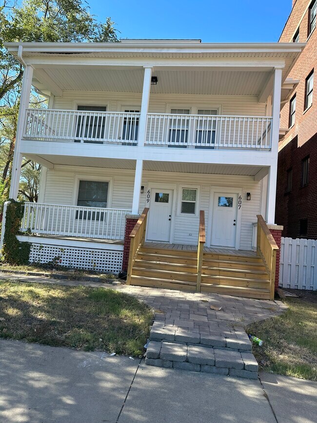 Foto del edificio - 607 SW Topeka Blvd