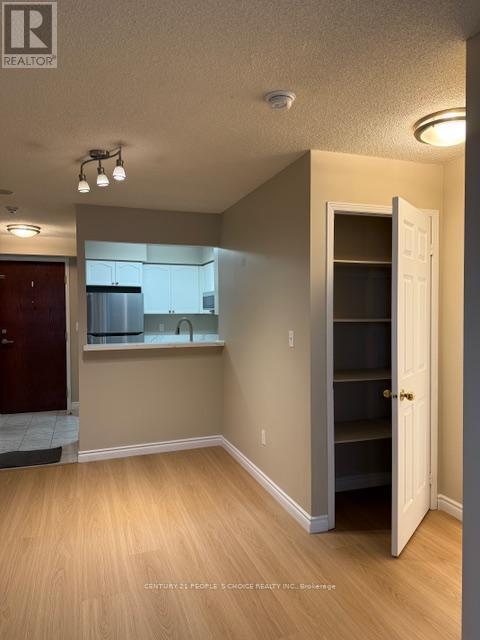 Photo du bâtiment - 39 Pemberton Ave