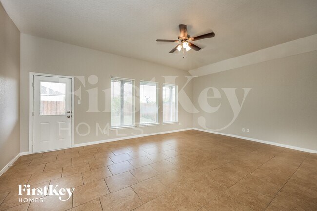 Foto del edificio - 8909 Palmetto Pk