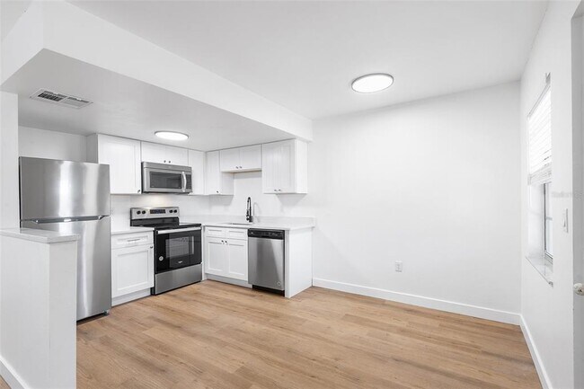 Foto del edificio - 6262 Emerson Ave S