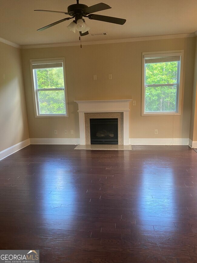 Building Photo - 285 Mulberry Dr