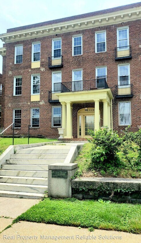 Primary Photo - 2228 Mt Royal Terrace