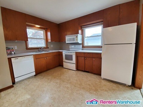 Foto del edificio - Spacious 5 Bedroom House for Rent!