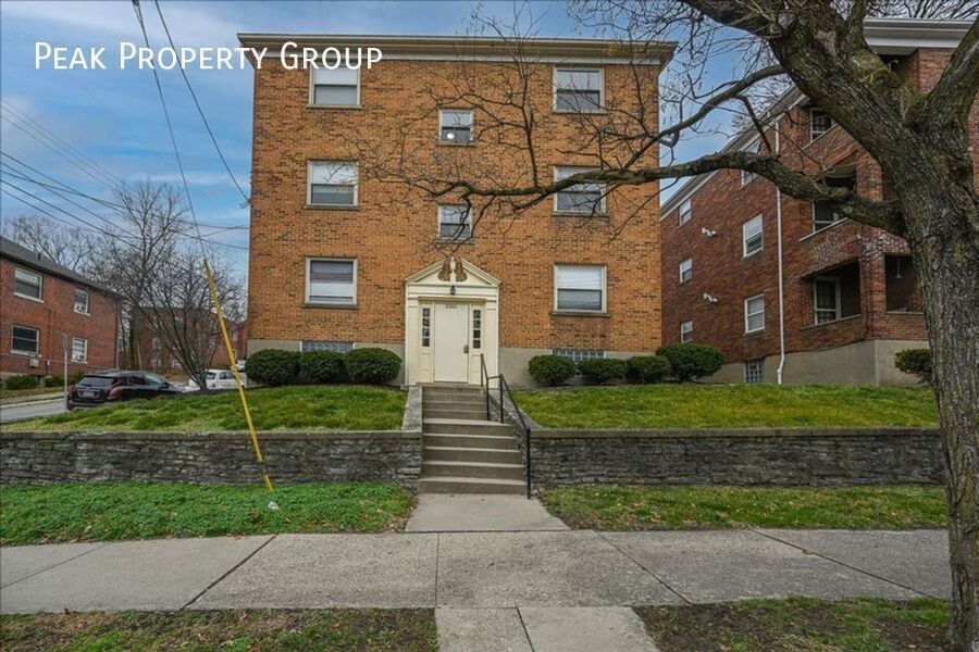 Primary Photo - 2361 Ravine St
