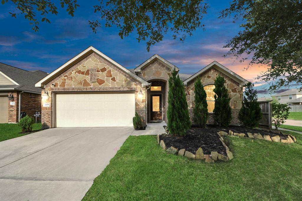 Foto principal - 2439 Dark Elm Dr