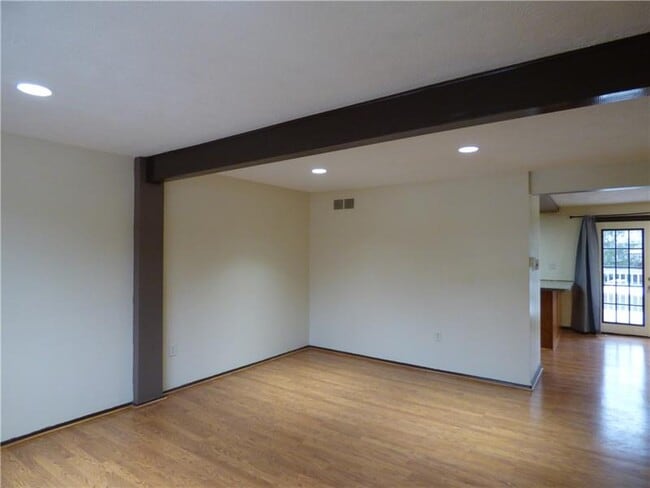 Building Photo - 794 Wheatland Cir