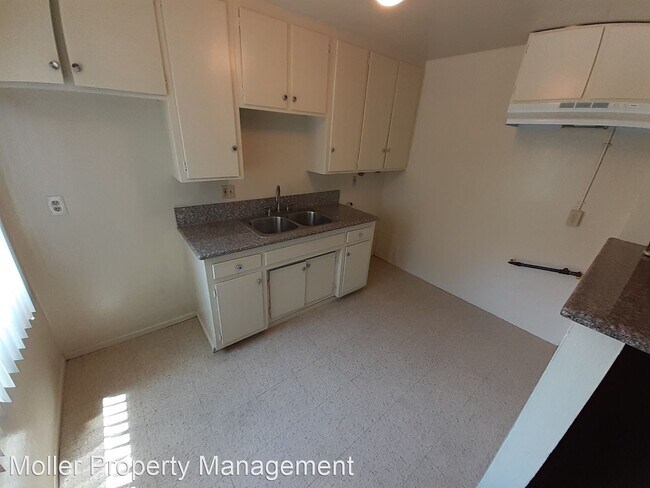 Foto del edificio - 4134-4138 Cedar Ave