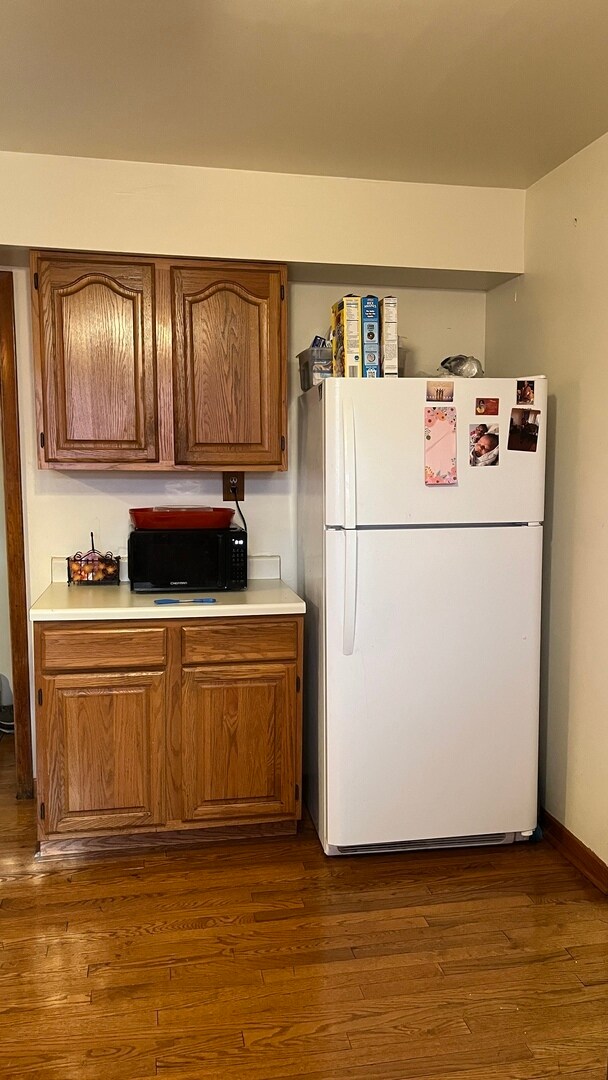 Foto del edificio - 647 N May St