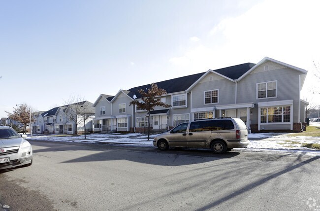 Foto del edificio - Parkwest Townhouses