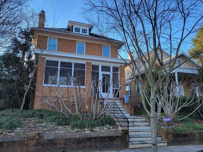 An exceptionally large and well-appointed 1BR 1BA with ALL utilities near Georgetown - An exceptionally large and well-appointed 1BR 1BA with ALL utilities near Georgetown House