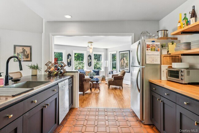 Foto del edificio - 17 Oak Meadow Ln