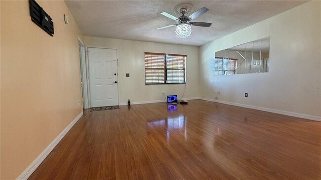 Foto del edificio - 126 N Observatory Dr