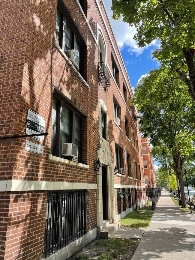 Building Photo - 3316 W 67th St