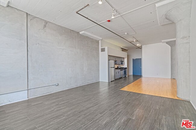 Building Photo - 420 San Pedro St