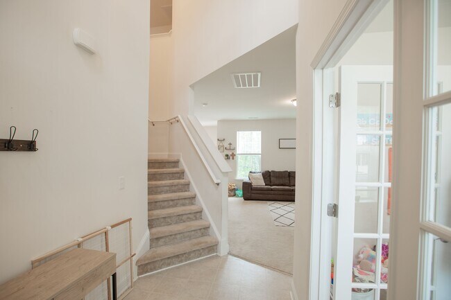 Foto del edificio - 838 Royal Oak Ln