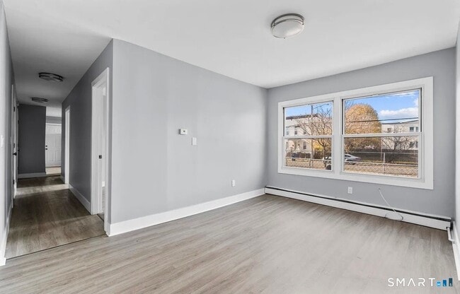 Foto del edificio - 746 Maple St