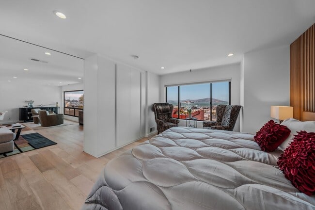Building Photo - Tastefully Furnished Penthouse in North Be...