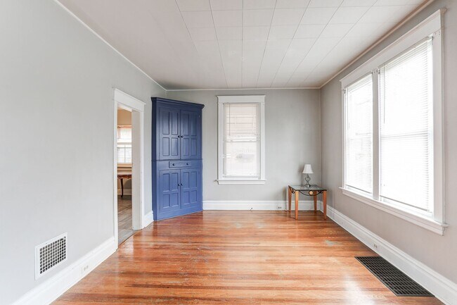 Building Photo - 2 Bed, 1 Bath Single Family home in New Cu...