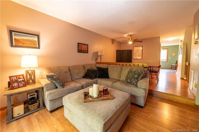 Foto del edificio - 882 N Colony Rd