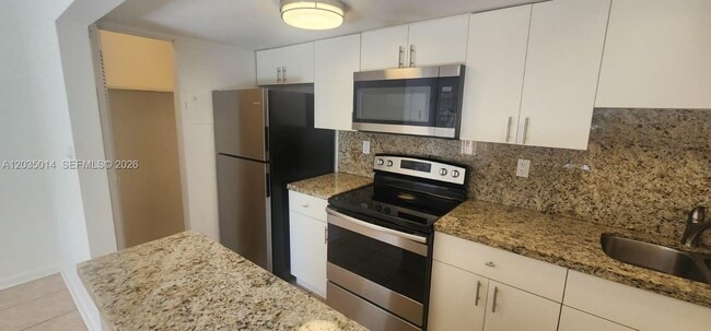 Building Photo - 4134 NW 79th Ave