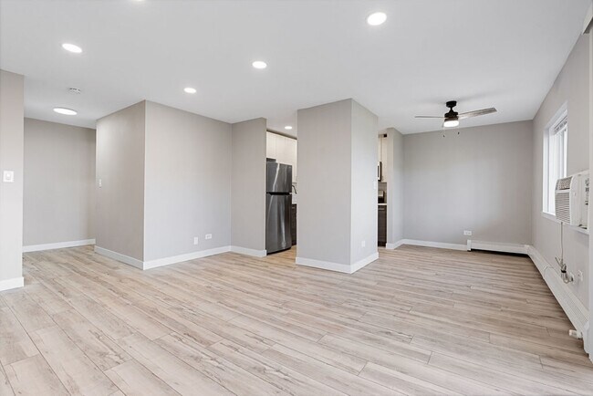 Foto del edificio - 840 College Blvd
