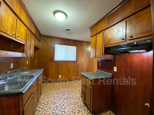Building Photo - 4333 Melwood St