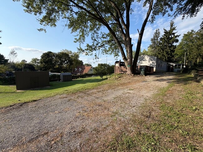Building Photo - 15702 Berry St