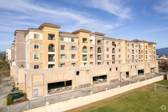 Building Photo - Pacific Plaza