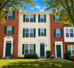 Building Photo - 913 Tiger Ln