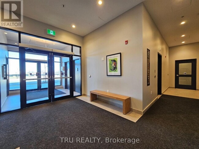 Building Photo - 1350 Hemlock Rd