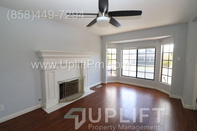 Building Photo - Casita Way (4025)