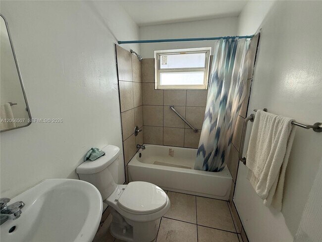 Foto del edificio - 14355 NE 6th Ave