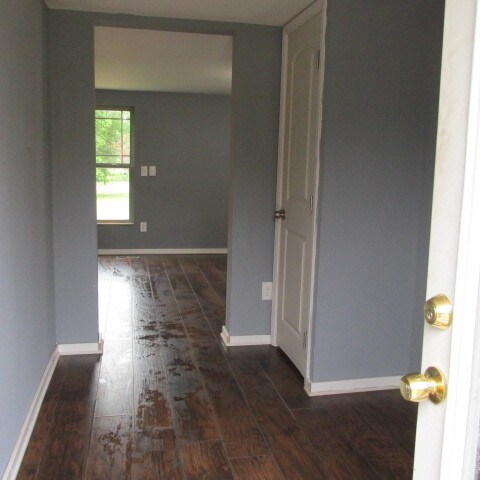 Building Photo - 115 Scott Dr